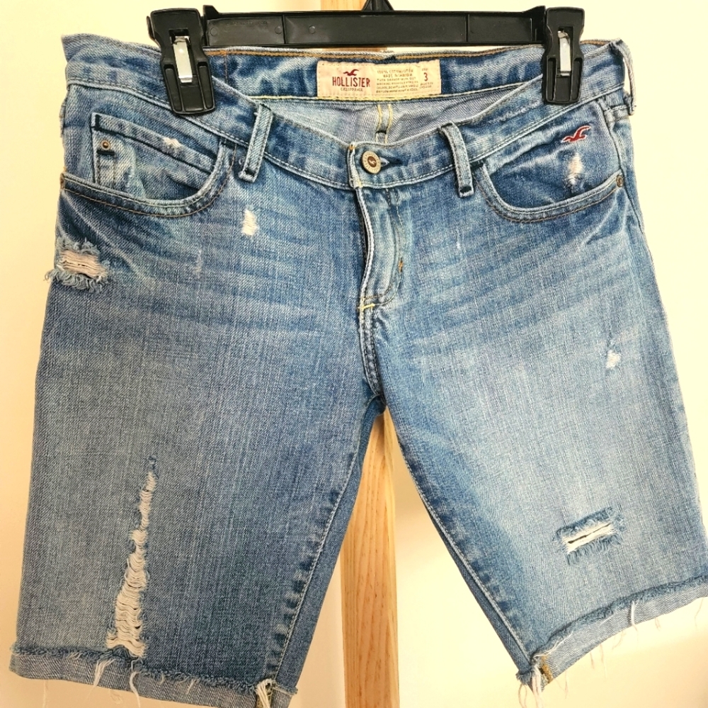 Hollister, Size 3, Distressed Low Rise Knee Length - Jean Shorts